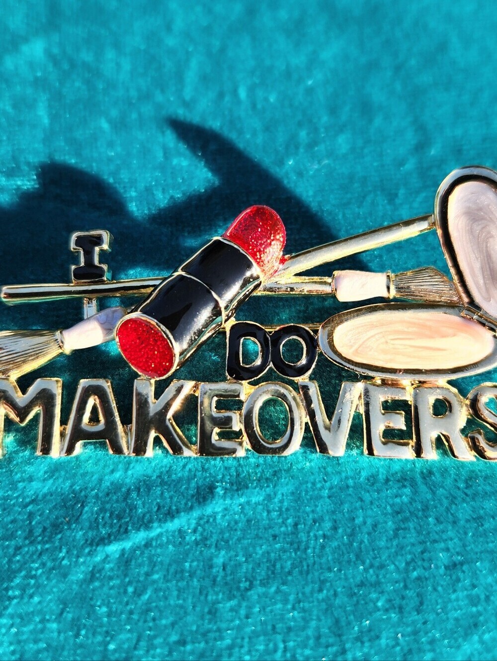 I Do Makeovers Lipstick & Palette Women’s Brooch - Red & Gold - Picture 3 of 5